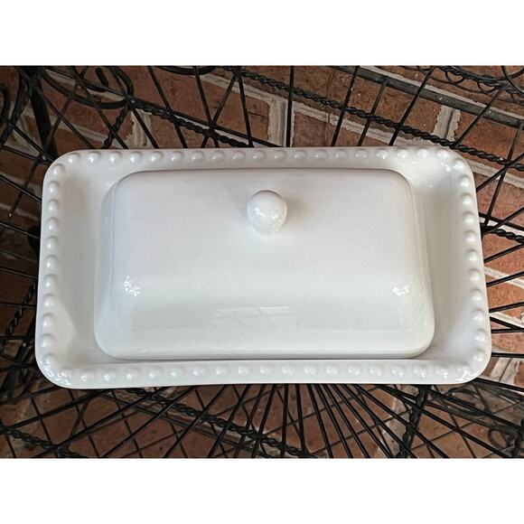 Roscher Butter Dish 1/4 Lb Covered Butter Keeper Hobnail Porcelain - Picture 1 of 10